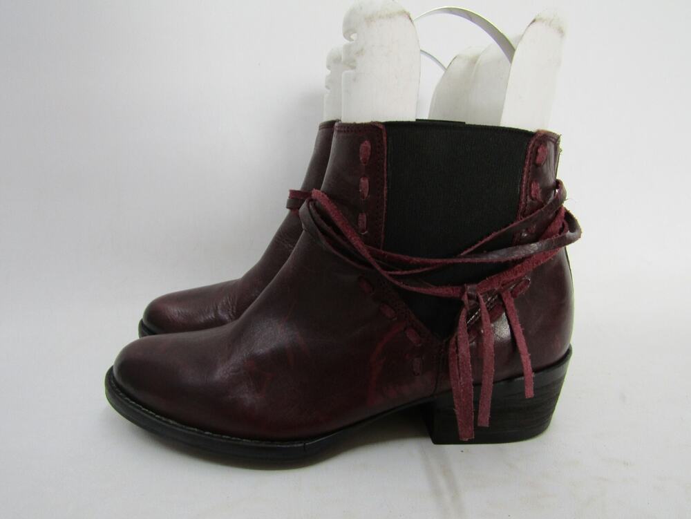 Circle G Womens Size 7 Burgundy Leather Chelsea Ankle Fashion Boots Bootie